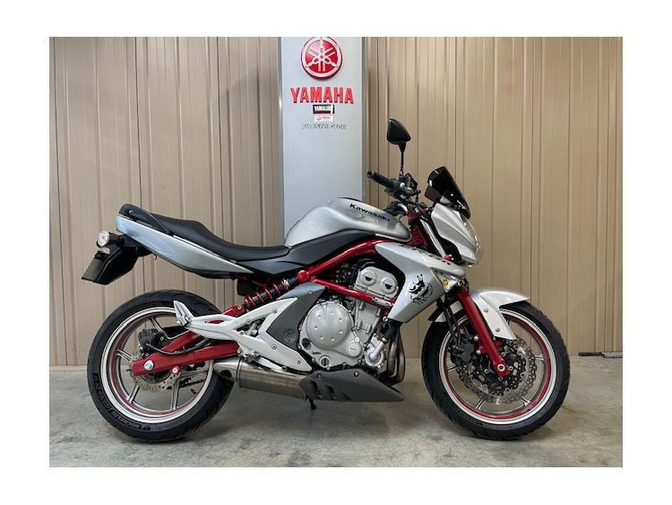 KAWASAKI ER-6