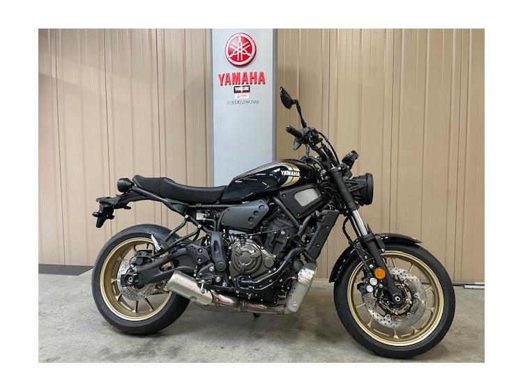 YAMAHA XSR 700